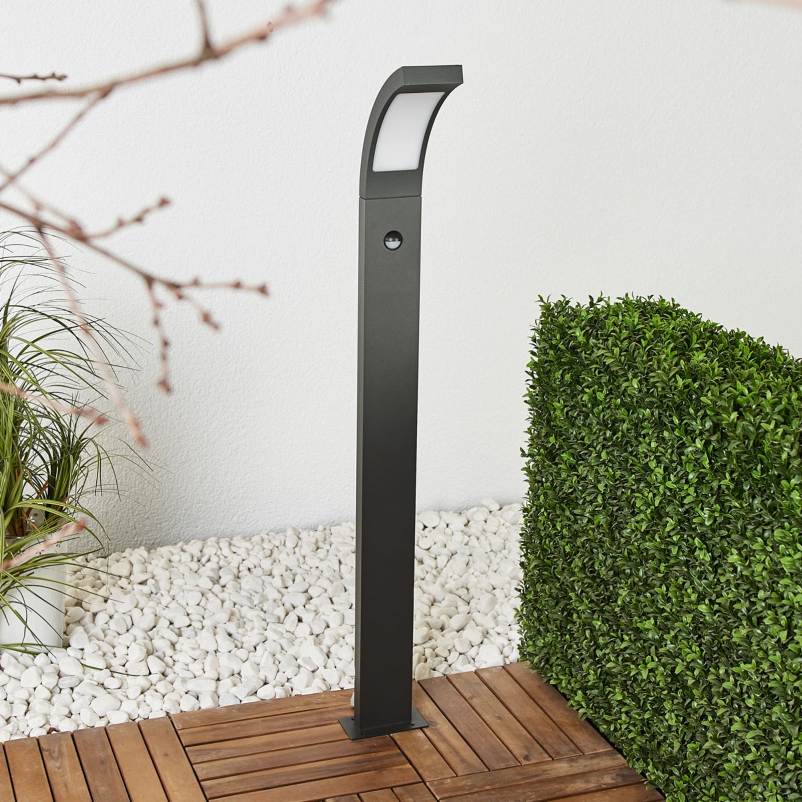 LED sti-lampe Juvia med bevegelsessensor 100 cm IP54 forfra