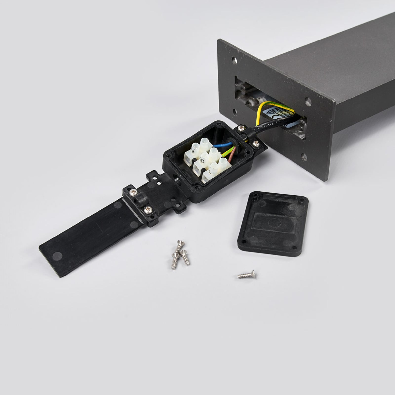 LED sti-lampe Juvia med bevegelsessensor 100 cm IP54 installasjon