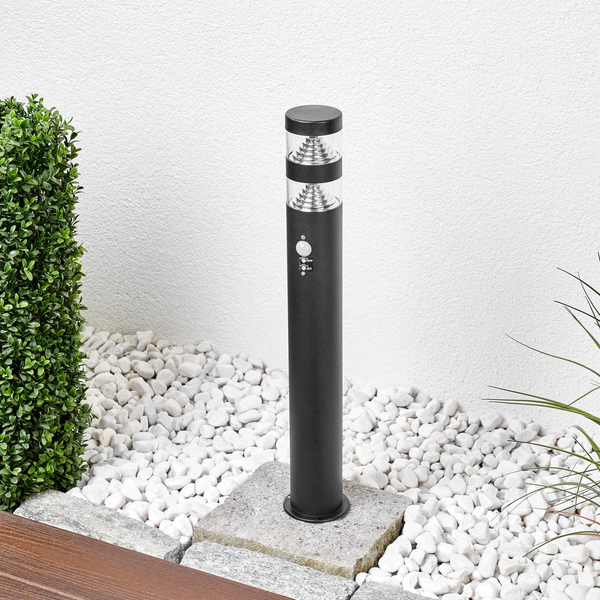 LED sti-lampe Lanea med bevegelsessensor svart bakside