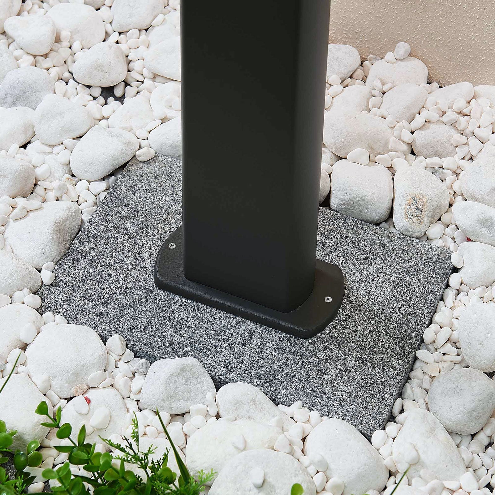 LED sti-lampe Mhairi kantet antrasitt 100 cm IP54 sideprofil