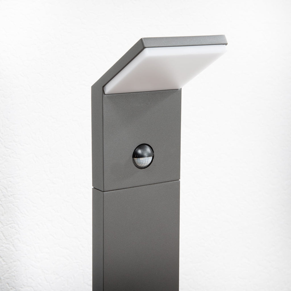 LED sti-lampe Nevio med bevegelsessensor nærbilde av lampehode