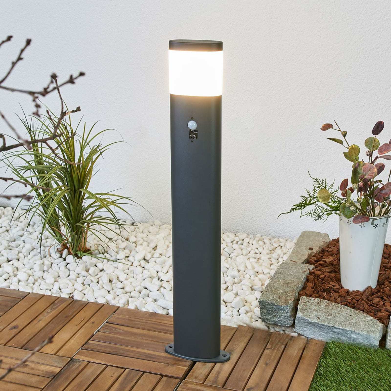 LED sti-lampe Obri med bevegelsessensor antrasitt forfra