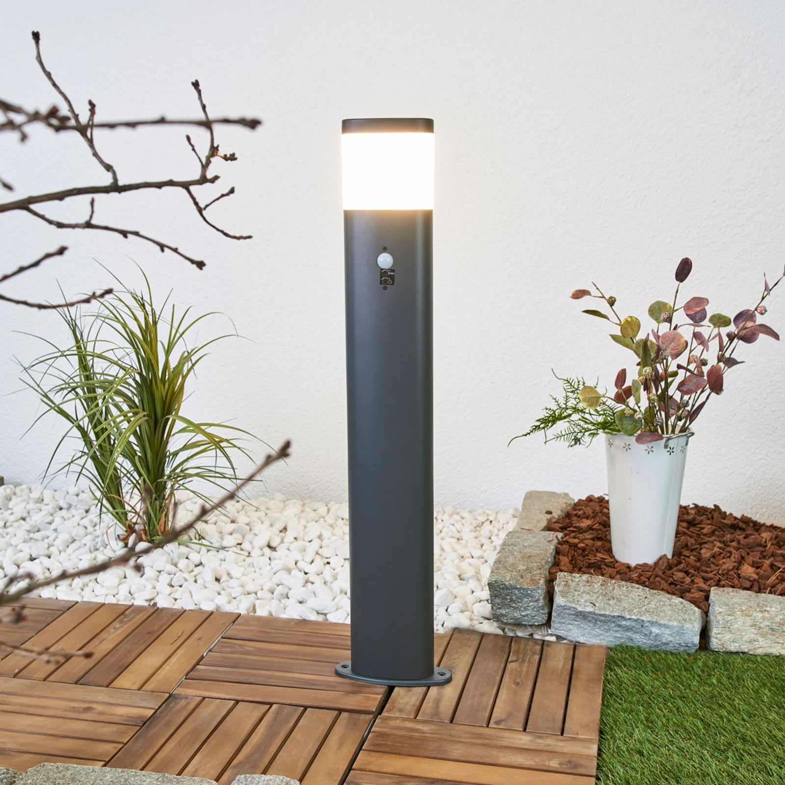 LED sti-lampe Obri med bevegelsessensor antrasitt detalj