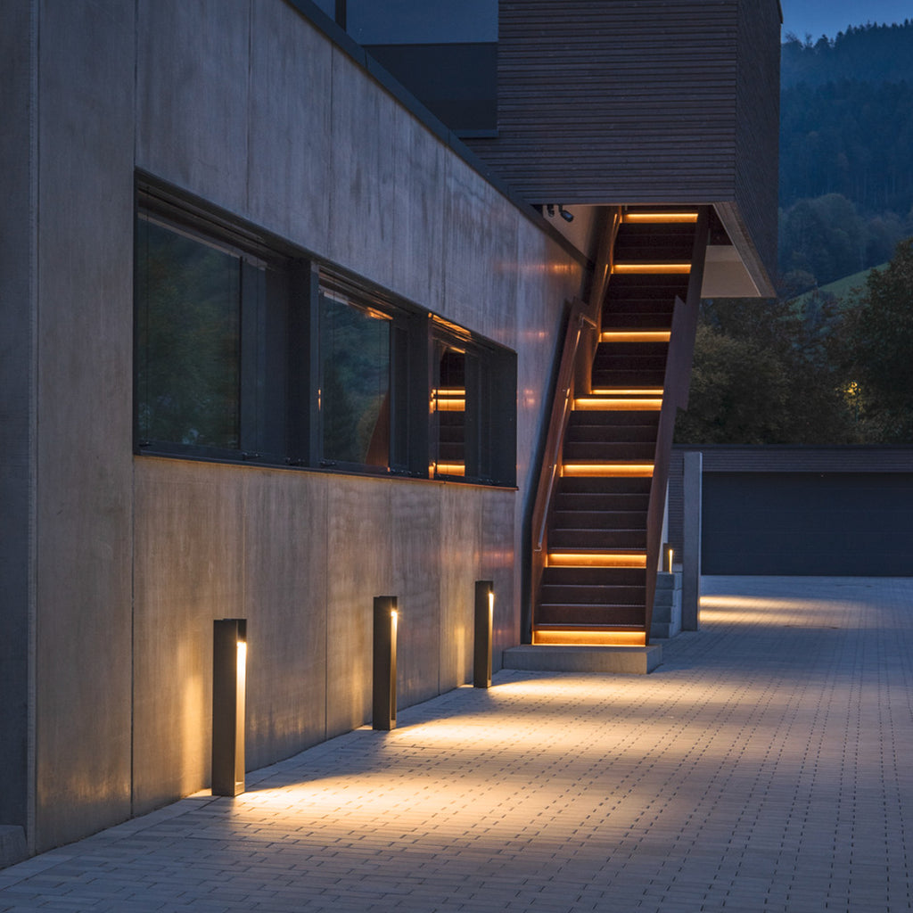 LED sti-lampe Quad Pole antrasitt svingbar IP65 bakside