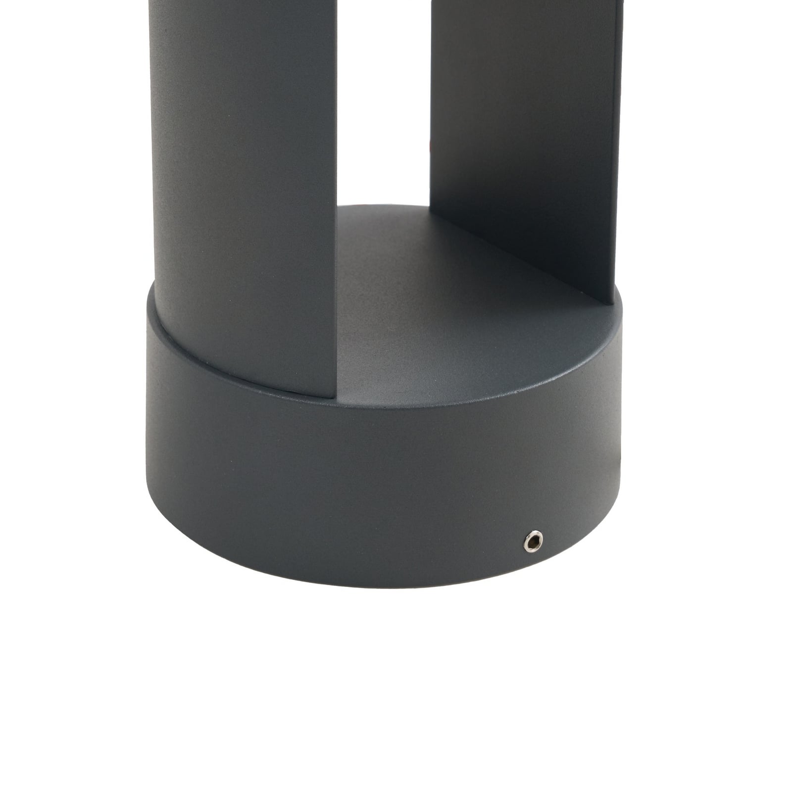 LED sti-lampe Soriq aluminium antrasitt 75 cm IP54 i naturlig miljø