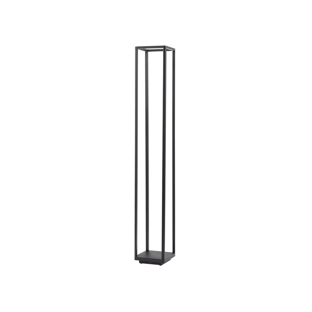 LED sti-lampe Thorvid svart aluminium 120 cm montert i hage