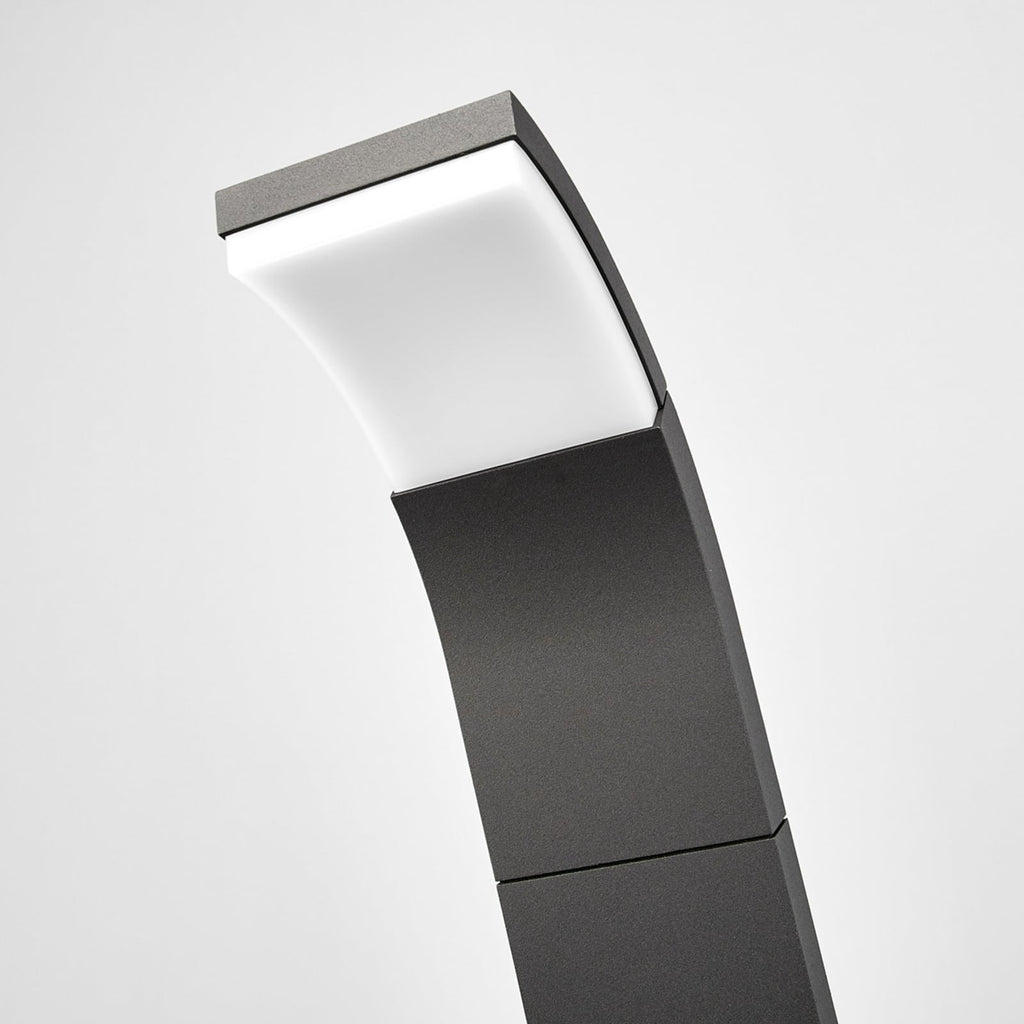 LED sti-lampe Timm antrasitt aluminium nærbilde