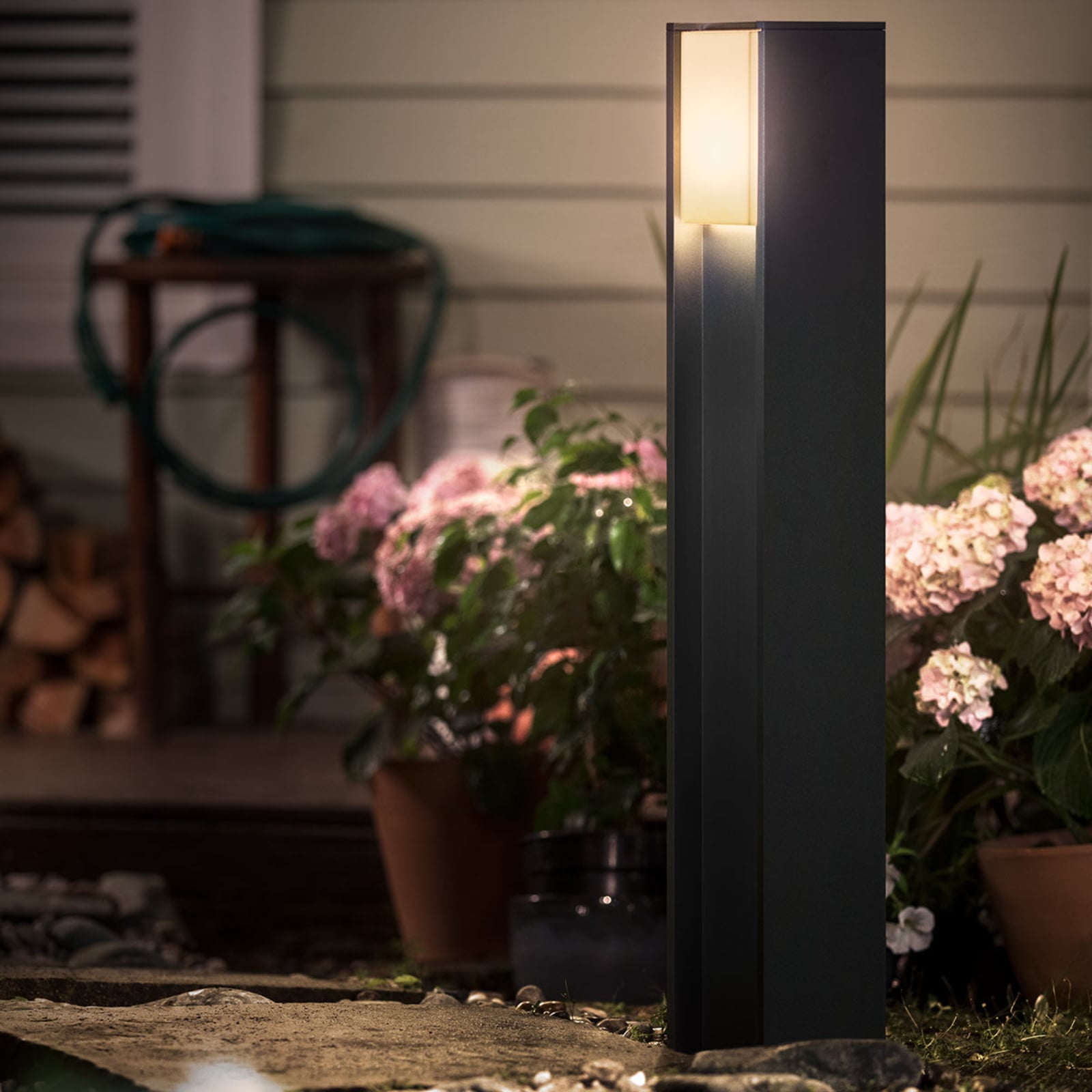 LED sti-lampe Turaco dimbar Zigbee antrasitt Philips Hue bakside