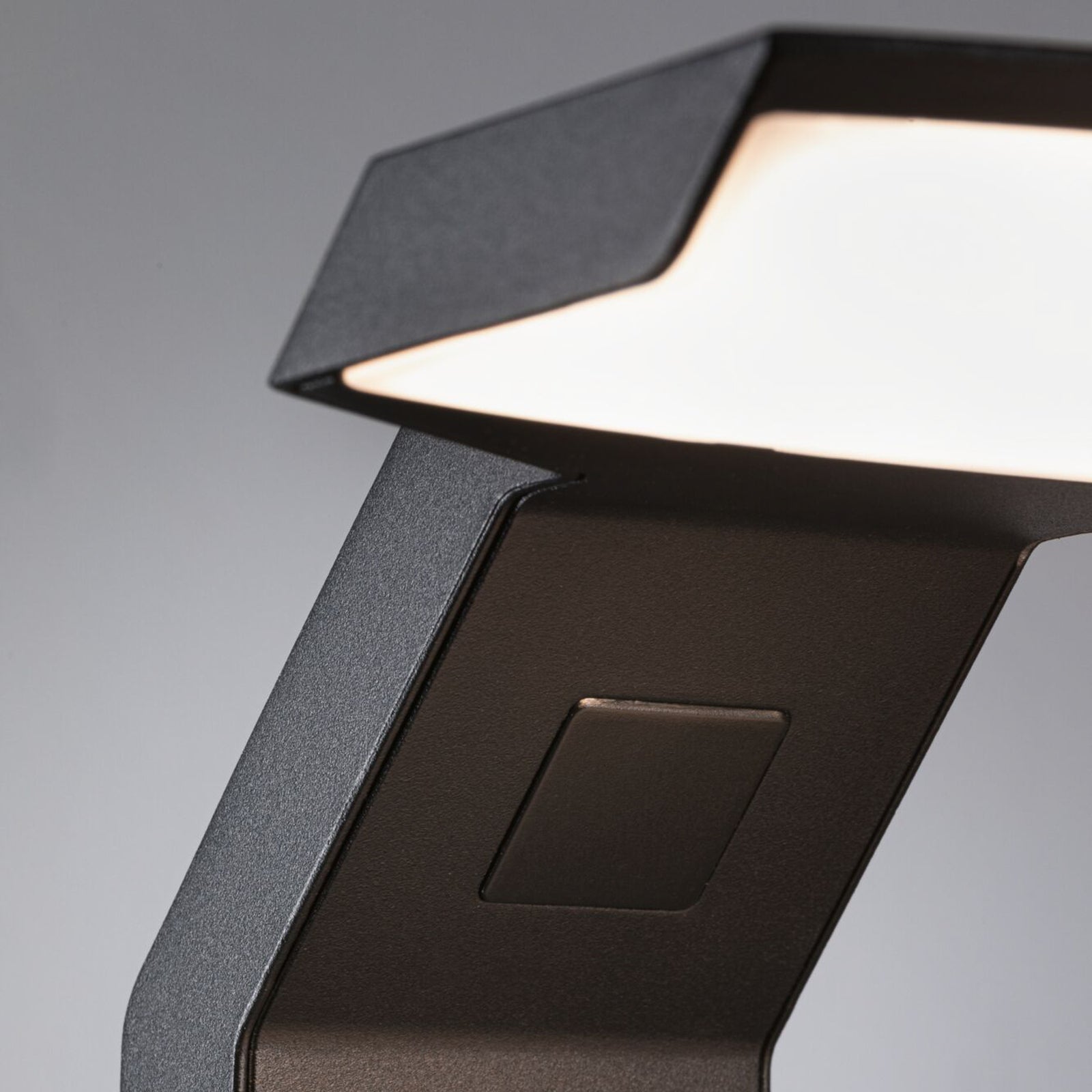 LED sti-lampe Zenera antrasitt lys i mørket