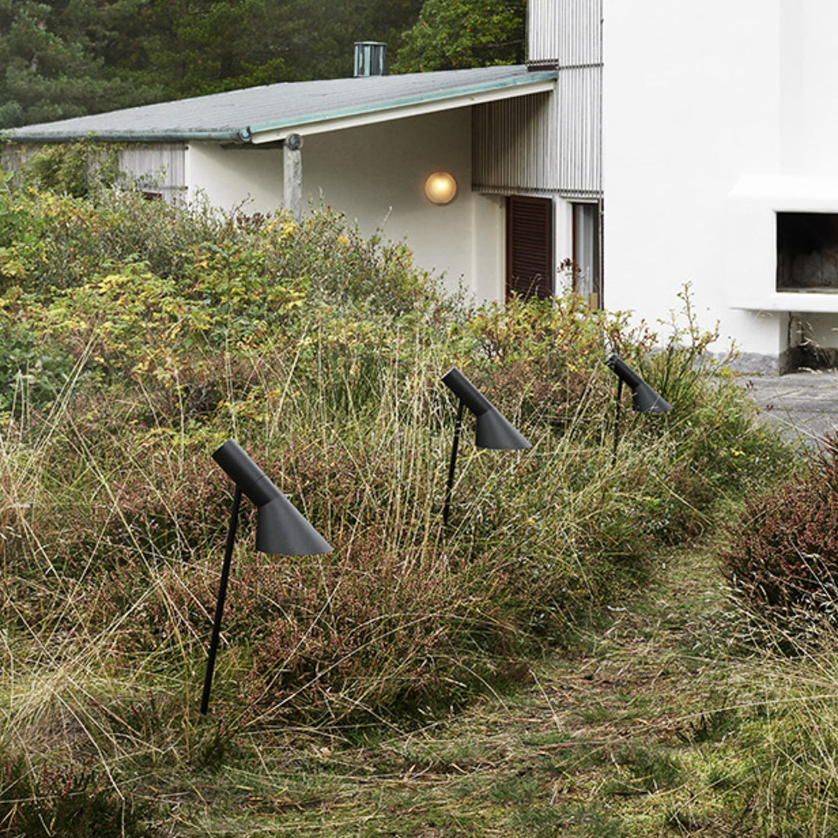 Nærbilde av LED stolpelampe AJ Garden svart 50 cm IP65 lampehode