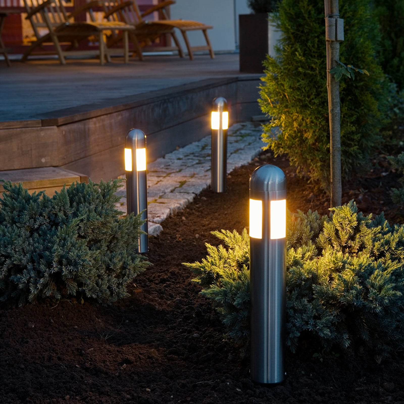 LED stolpelampe Amalfi 3-pk med jordspyd sølv IP44 detalj