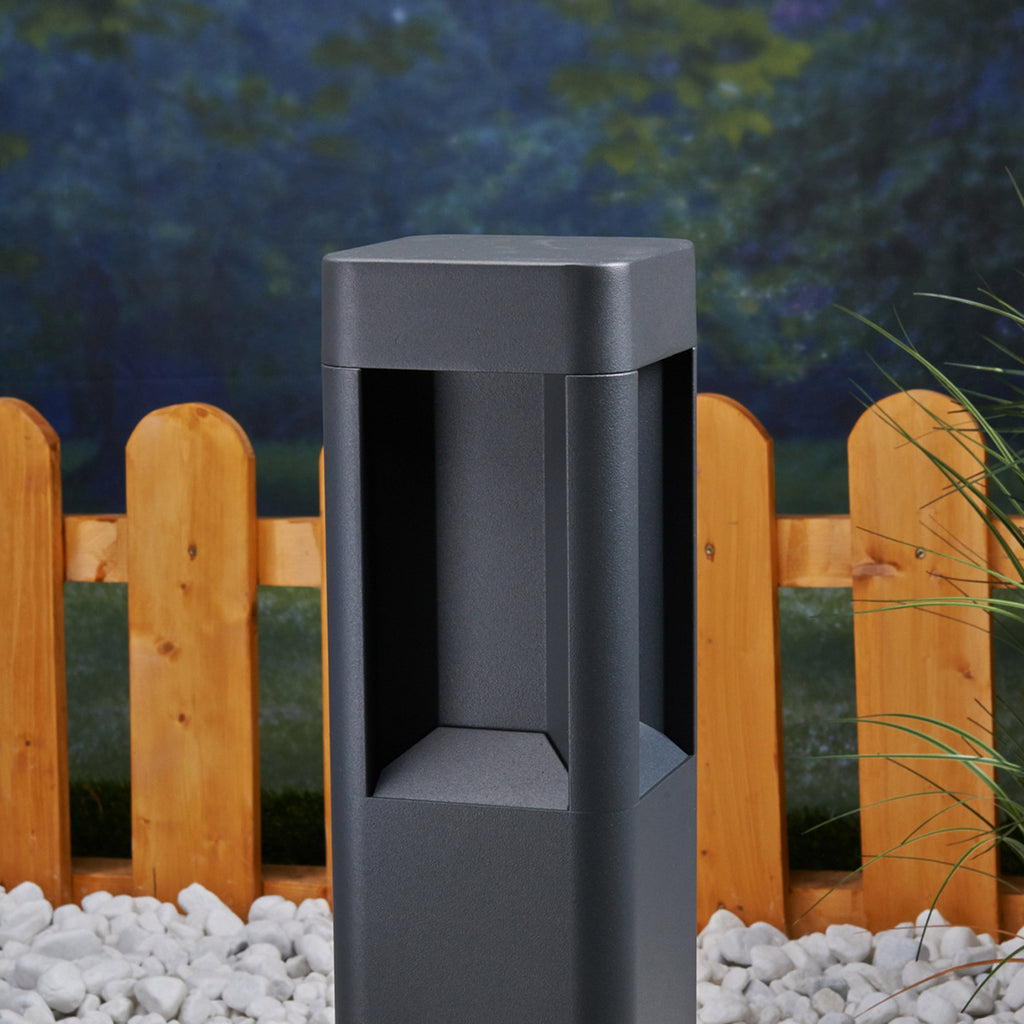 LED stolpelampe Annika antrasitt aluminium montert ute