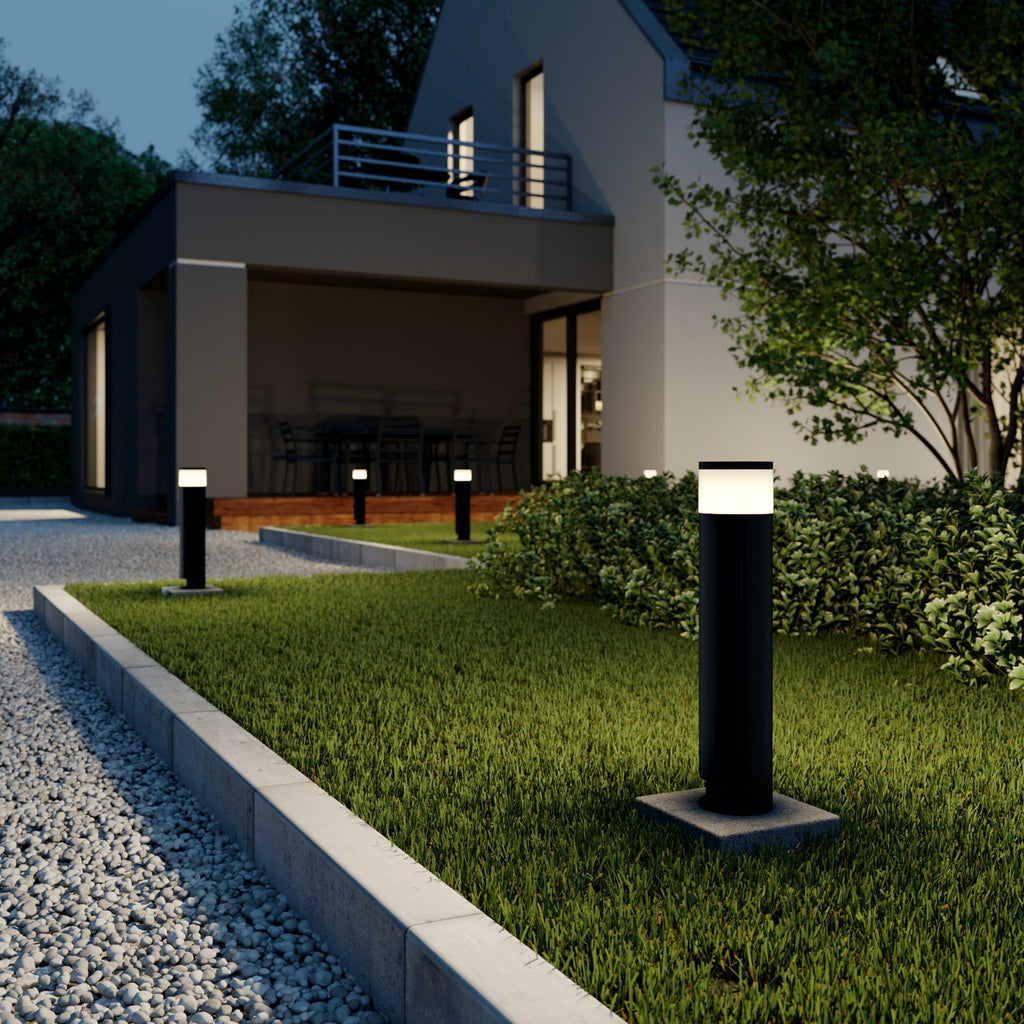 LED stolpelampe Corban med stikkontakter antrasitt IP44 bakside