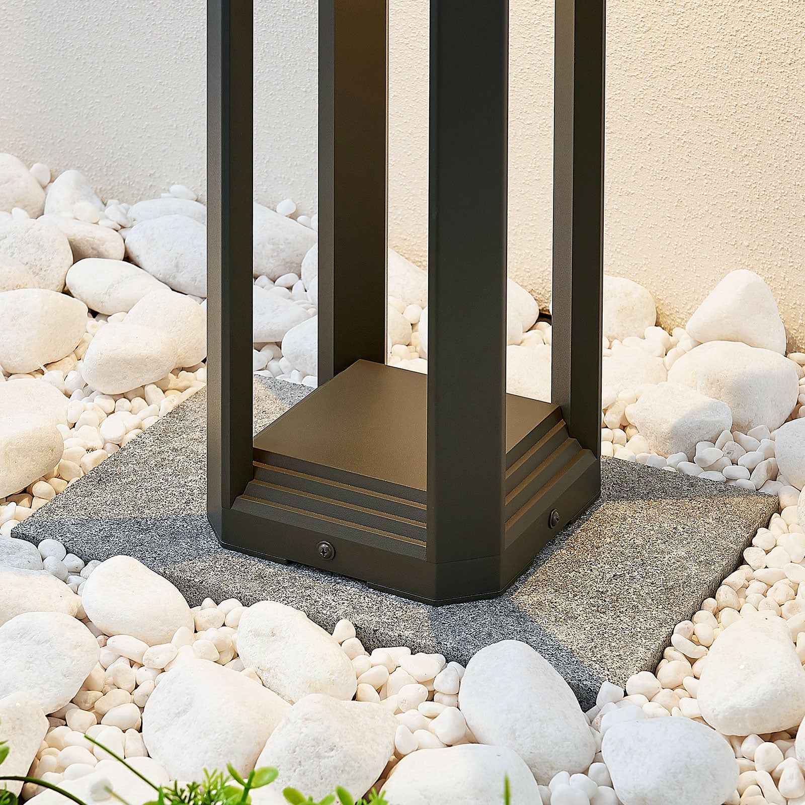 LED stolpelampe Fery antrasitt aluminium 50 cm IP65 monteringsdetalj