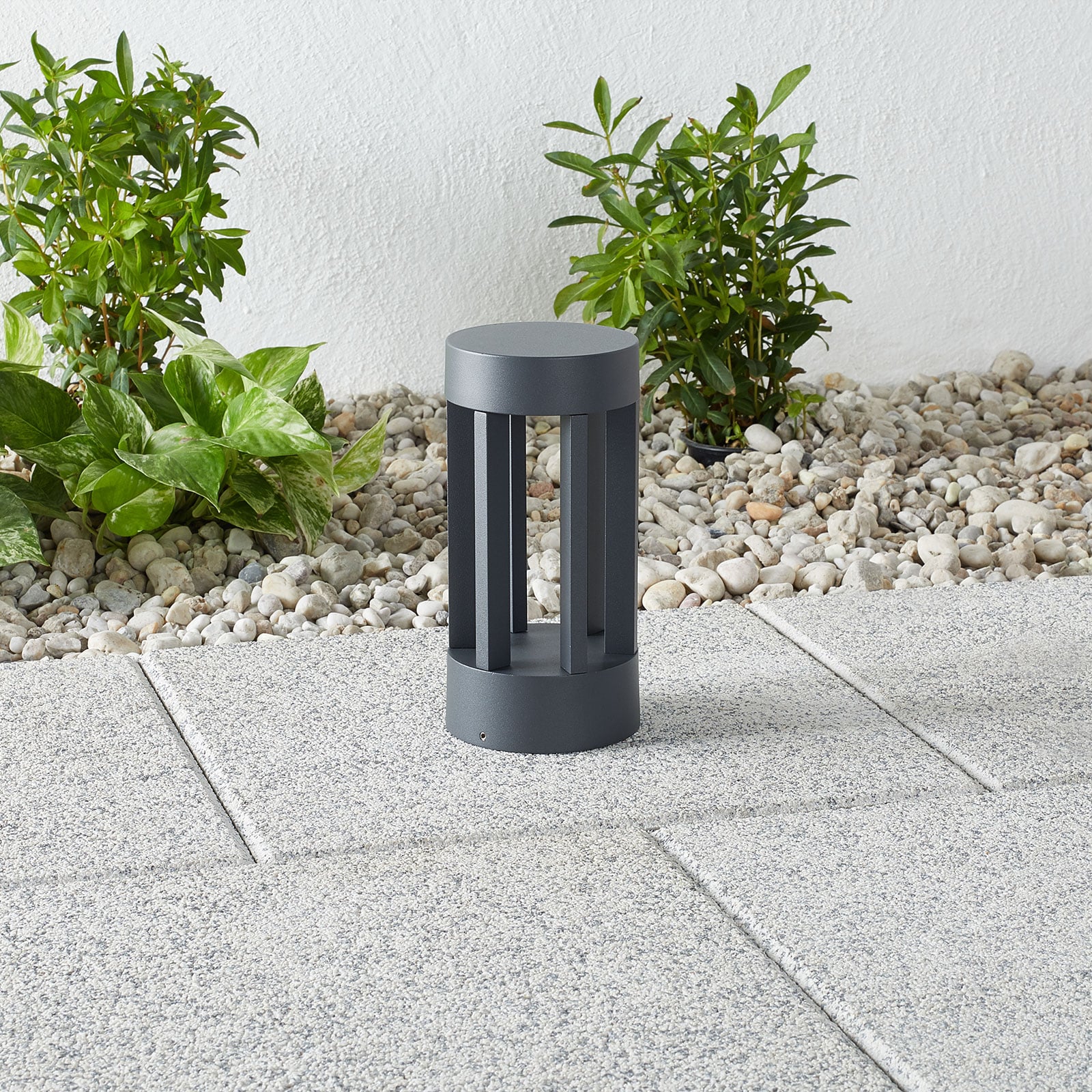 LED stolpelampe Jordis antrasitt aluminium detalj av design