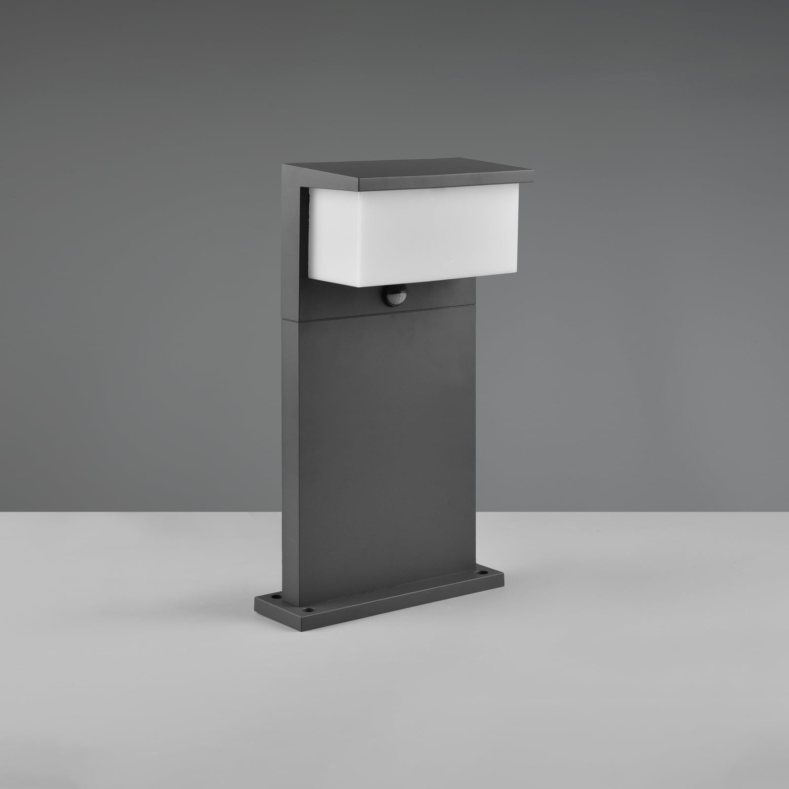 Montert LED stolpelampe Nestos med bevegelsessensor antrasitt IP54 i hage