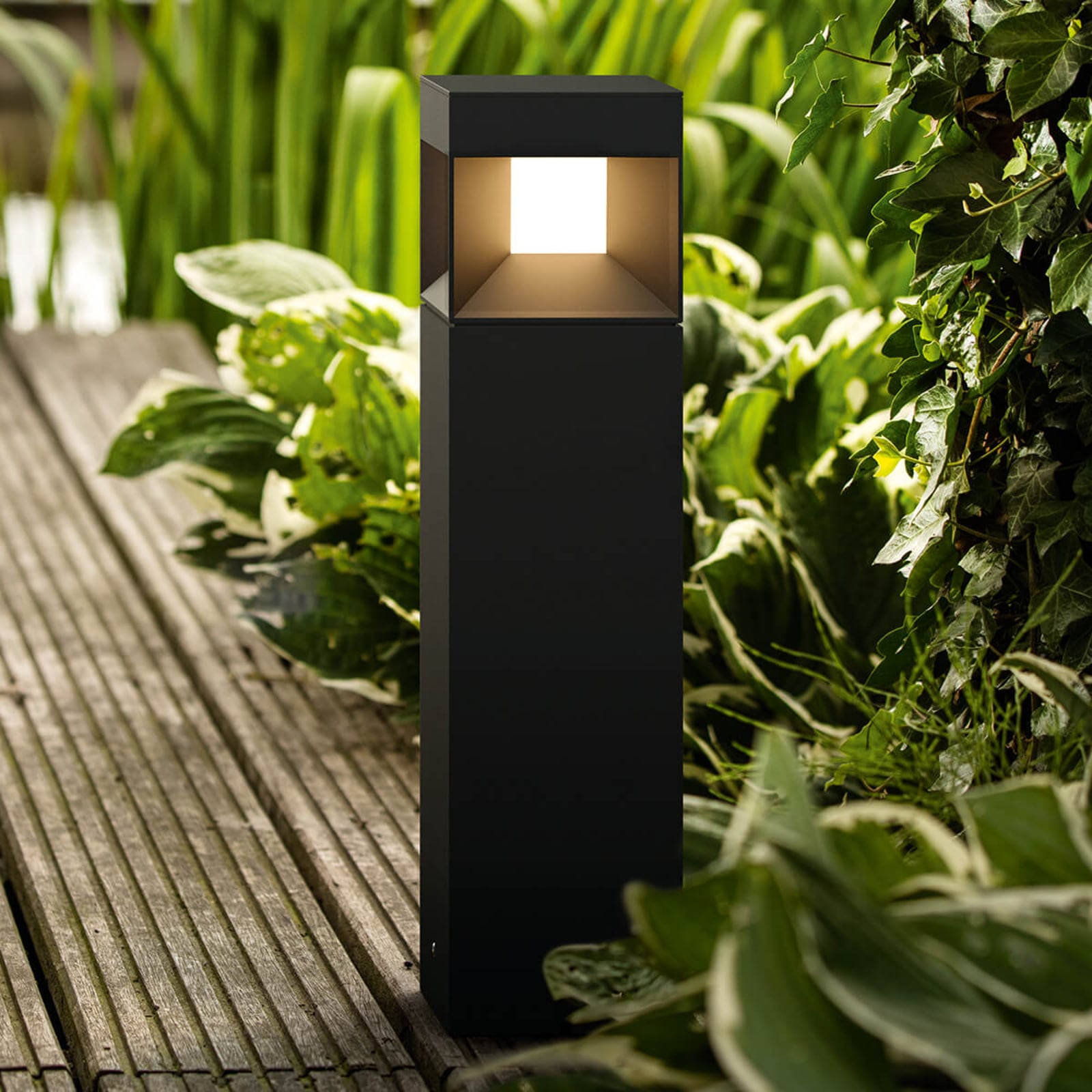 LED stolpelampe Parterra terningform svart 40 cm IP44 forfra