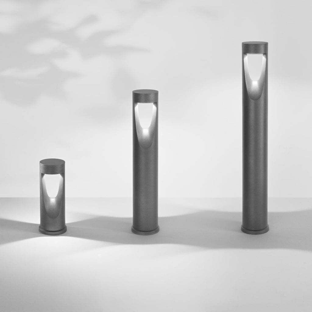 Nærbilde av LED stolpelampe Teo svart aluminium