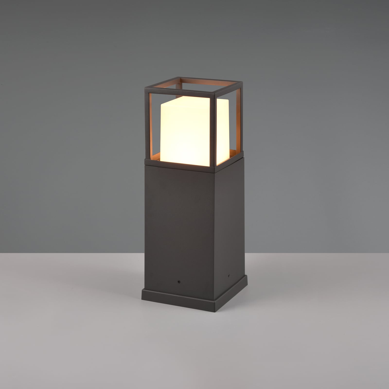 Montert LED stolpelampe Witham antrasitt 40 cm CCT IP54 i hage