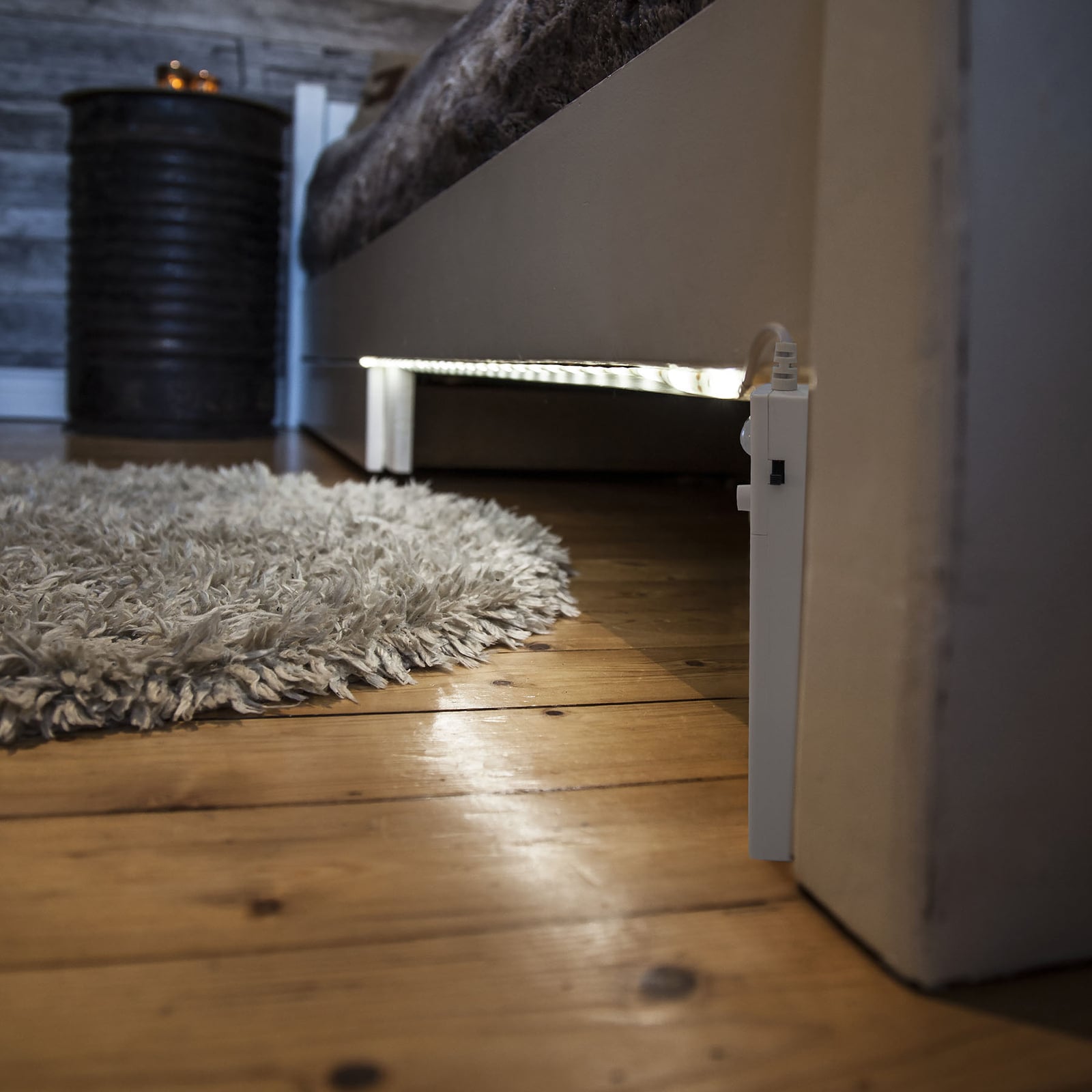 LED-stripe med bevegelsessensor batteridrevet 1 m 3000K fra STAR TRADING bakside