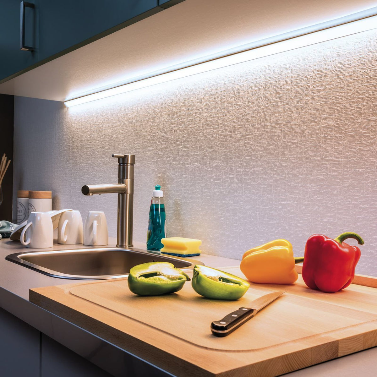 LED-stripe MaxLED 1000 basissett 150 cm 17W 6500K dimbar bakside