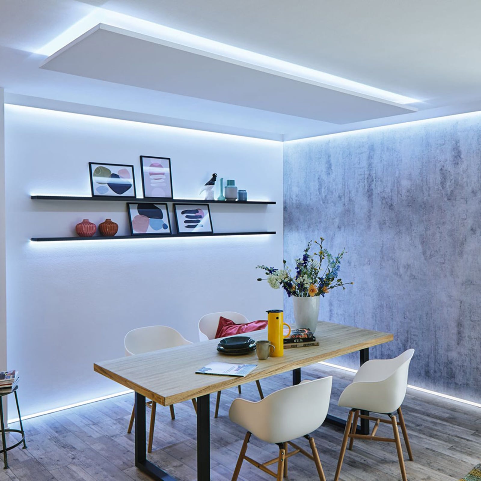LED-stripe MaxLED 250 basissett bakside med klebebånd