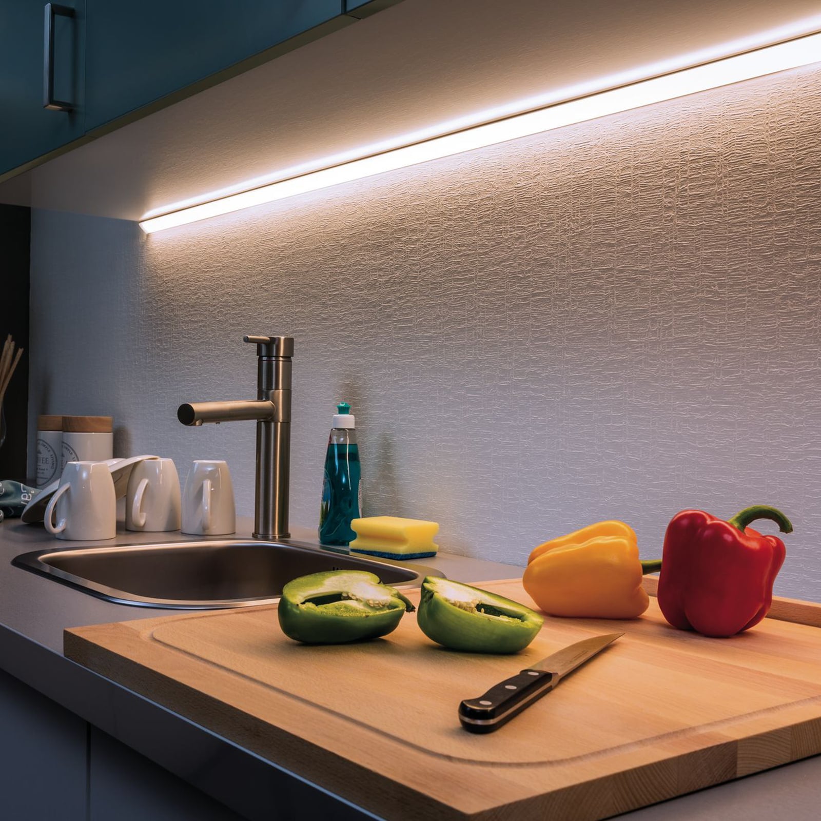 LED-stripe MaxLED 500 basissett dagslyshvit 5m 28W dimbar bakside