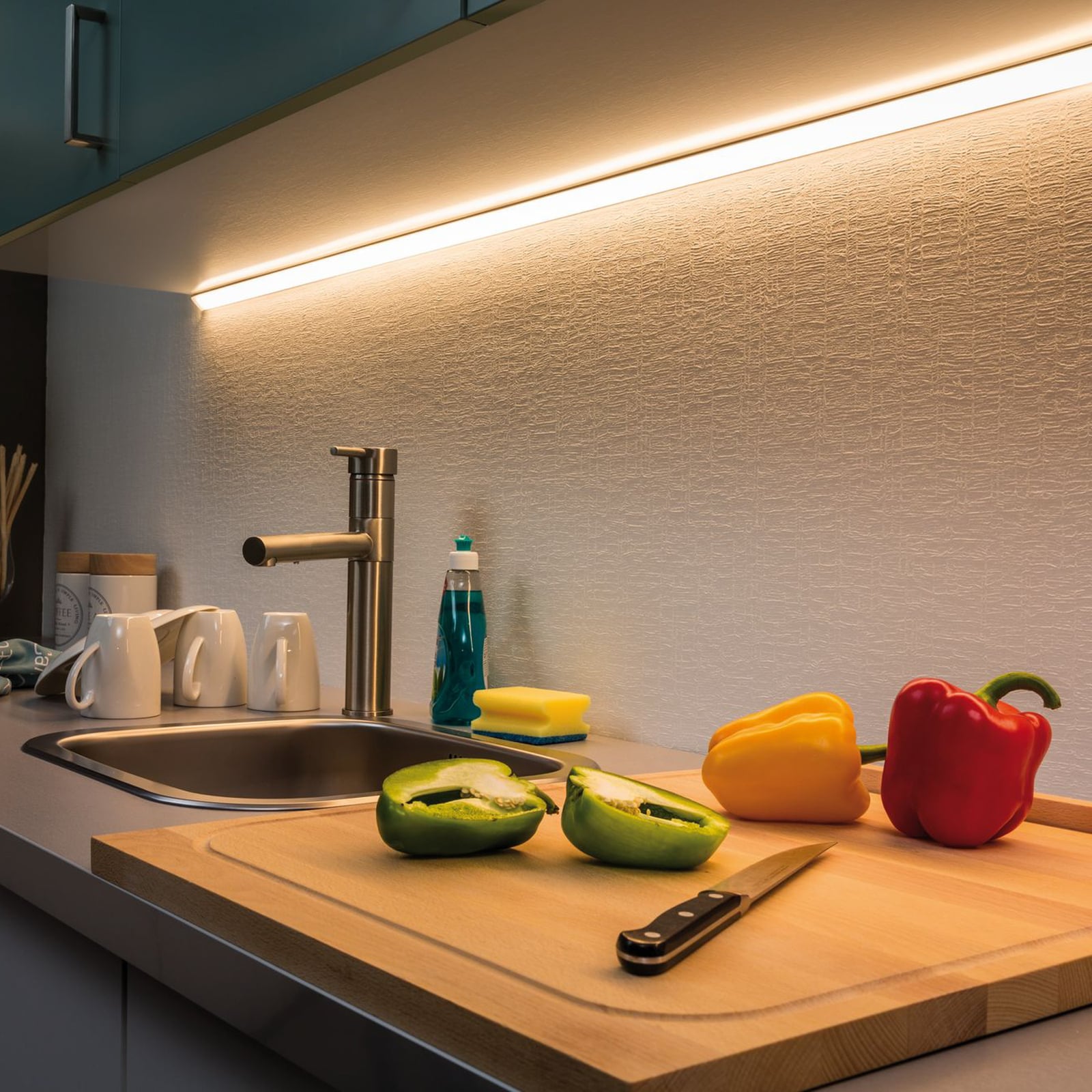 LED-stripe MaxLED 500 dimbar varmhvit 100 cm bakside