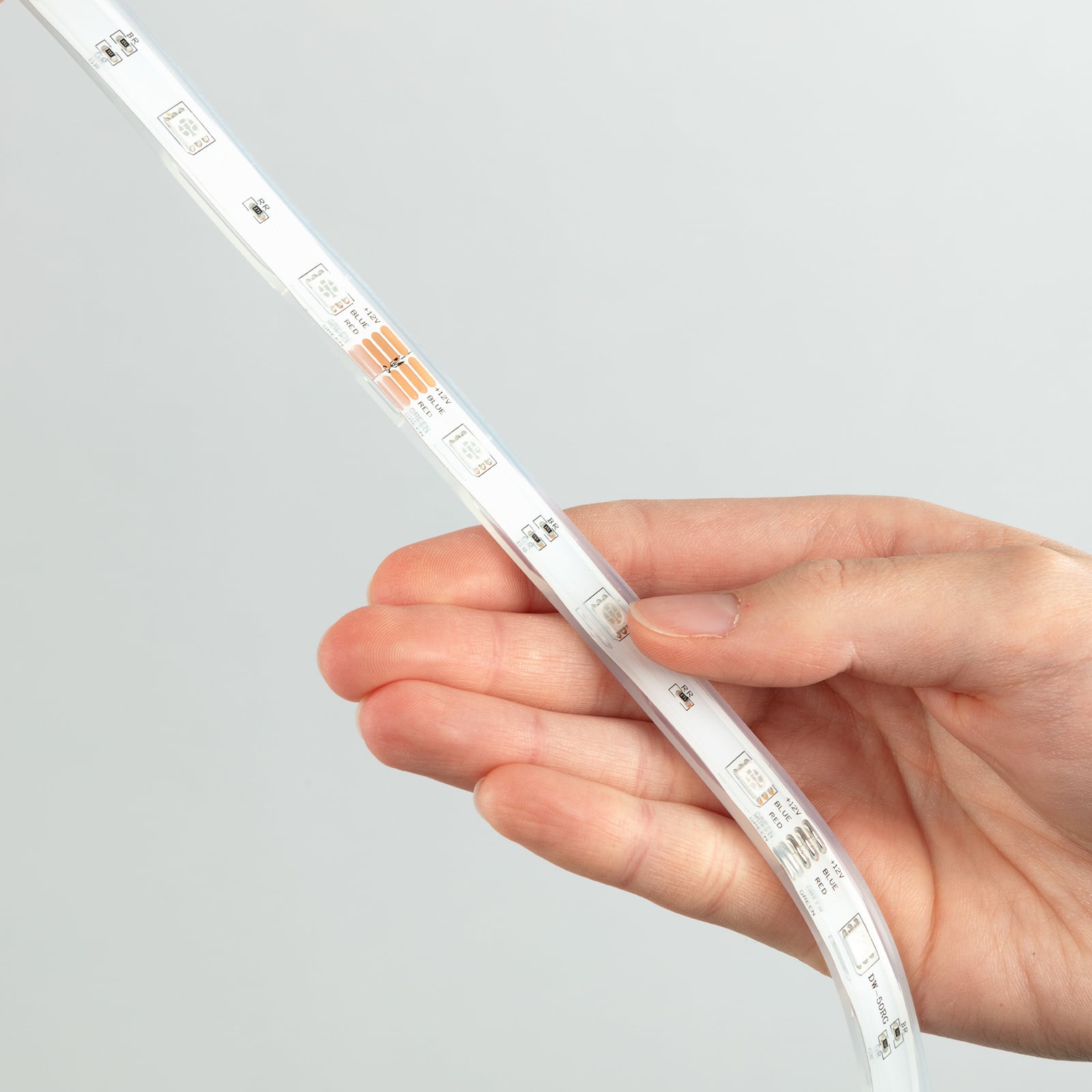 LED-stripe Superline RGBW dimbar 10m IP44 med fjernkontroll montert