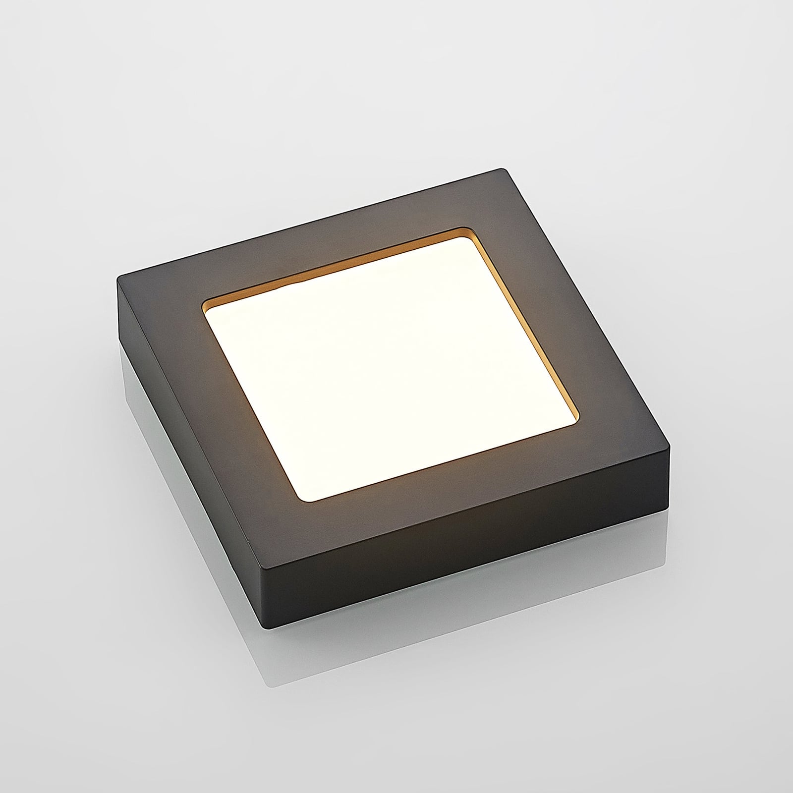 Montert LED taklampe Alette dimbar CCT svart IP44 12W 17 cm i rom