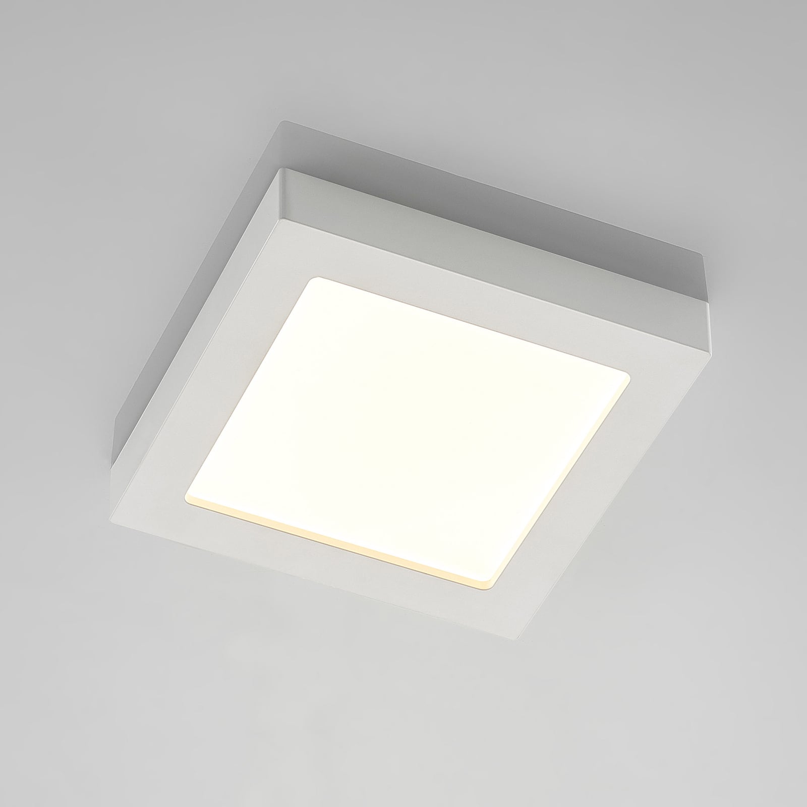 LED taklampe Alette hvit 22,7 cm 24W dimbar IP44 side