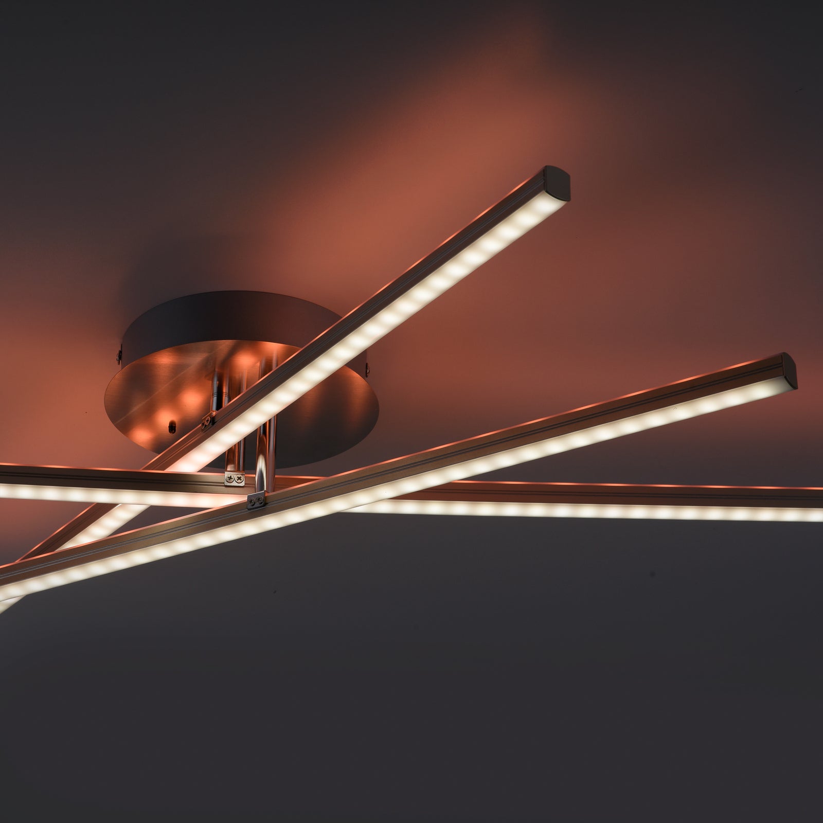 LED taklampe Alina CCT RGB dimbar med fjernkontroll 78 cm detalj av LED-staver