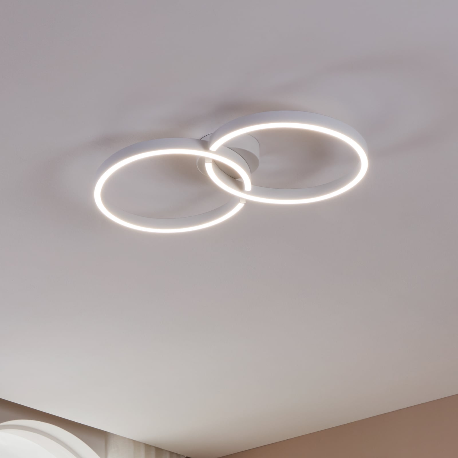 LED taklampe Armandolo hvit CCT RGB dimbar 67 cm forfra