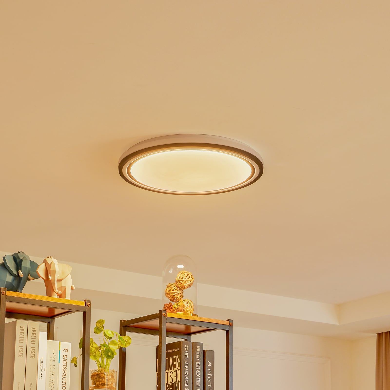 LED-taklampe Arvada RGBIC dimbar WiFi foran
