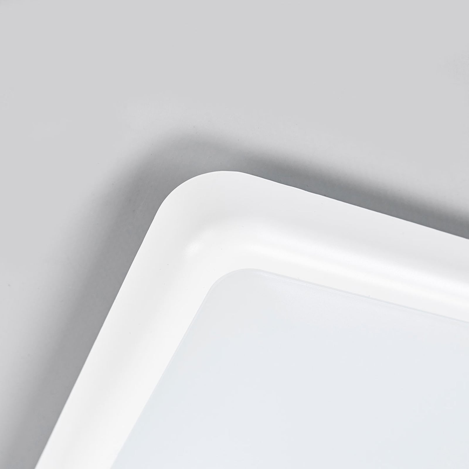 LED taklampe Augustin med polykarbonatdiffusor i hvit