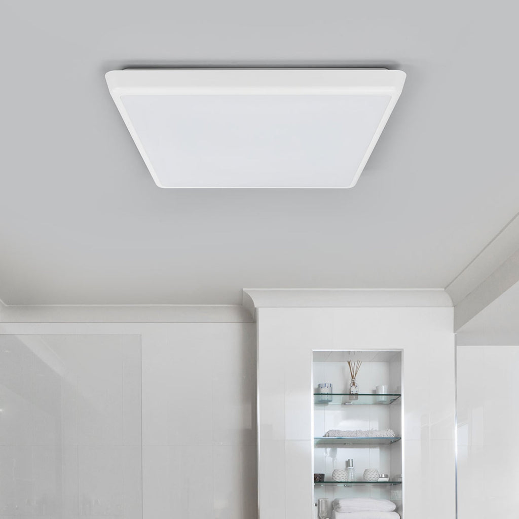 Montert LED taklampe Augustin 40x40 cm hvit IP54 i rom