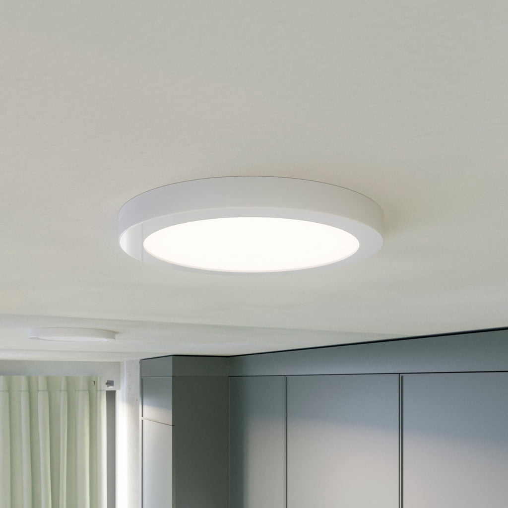 LED taklampe Aureka med bevegelsessensor CCT nærbilde av sensor