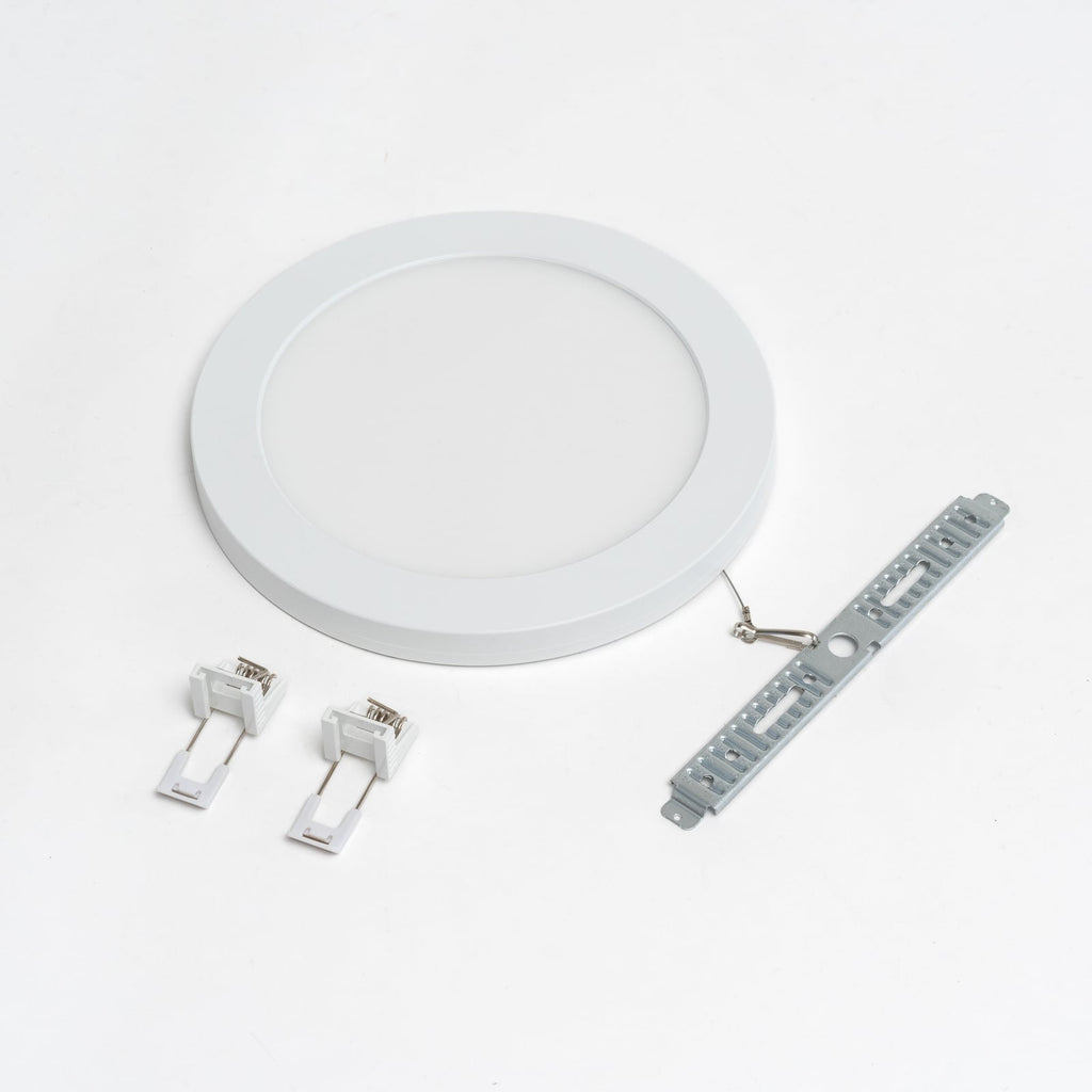 LED taklampe Aureka med bevegelsessensor CCT installasjon detalj