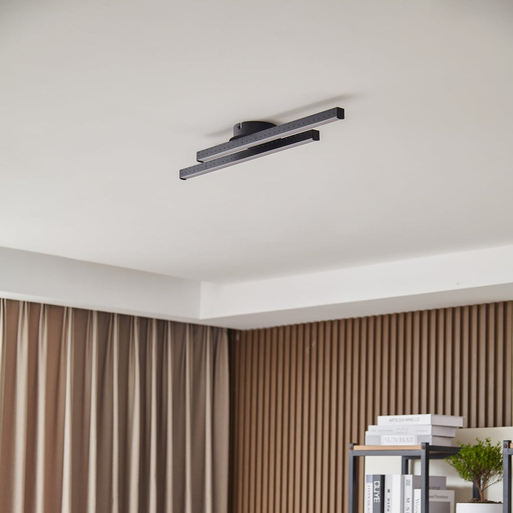Bakside av LED taklampe Aurendor svart aluminium 60 cm
