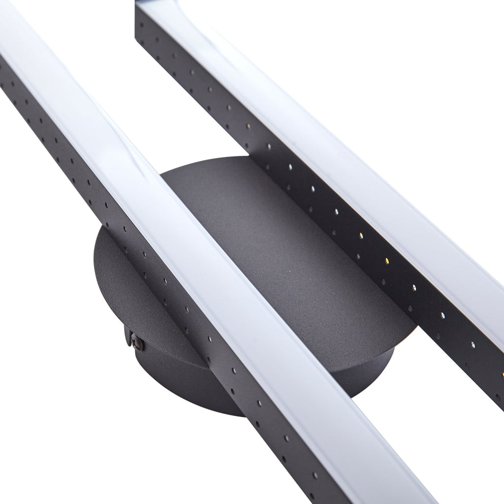 LED taklampe Aurendor svart aluminium 60 cm montert i rom