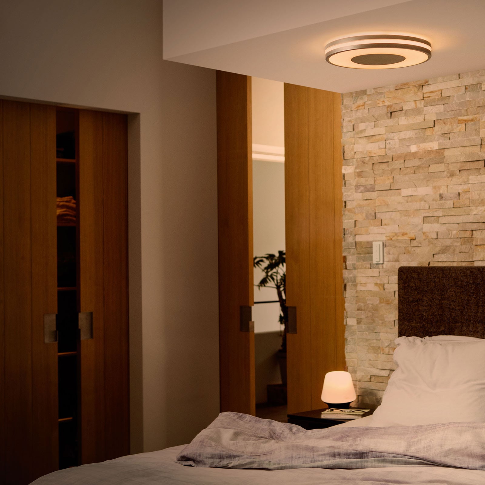 LED taklampe Being dimbar CCT Ø35 cm aluminium Philips Hue med dimmschalter