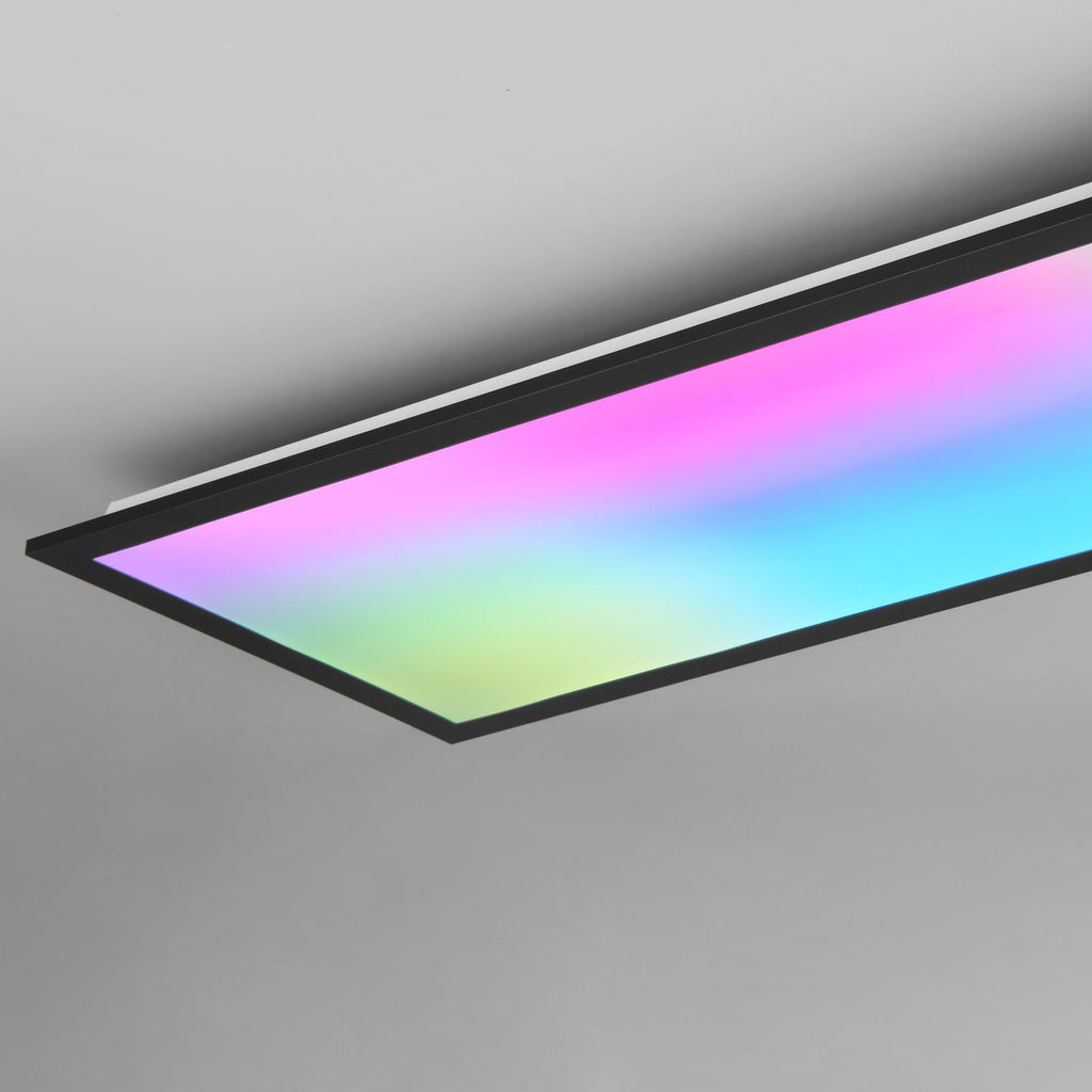 Detalj av LED taklampe Beta svart RGBW CCT 80 cm fjernkontroll