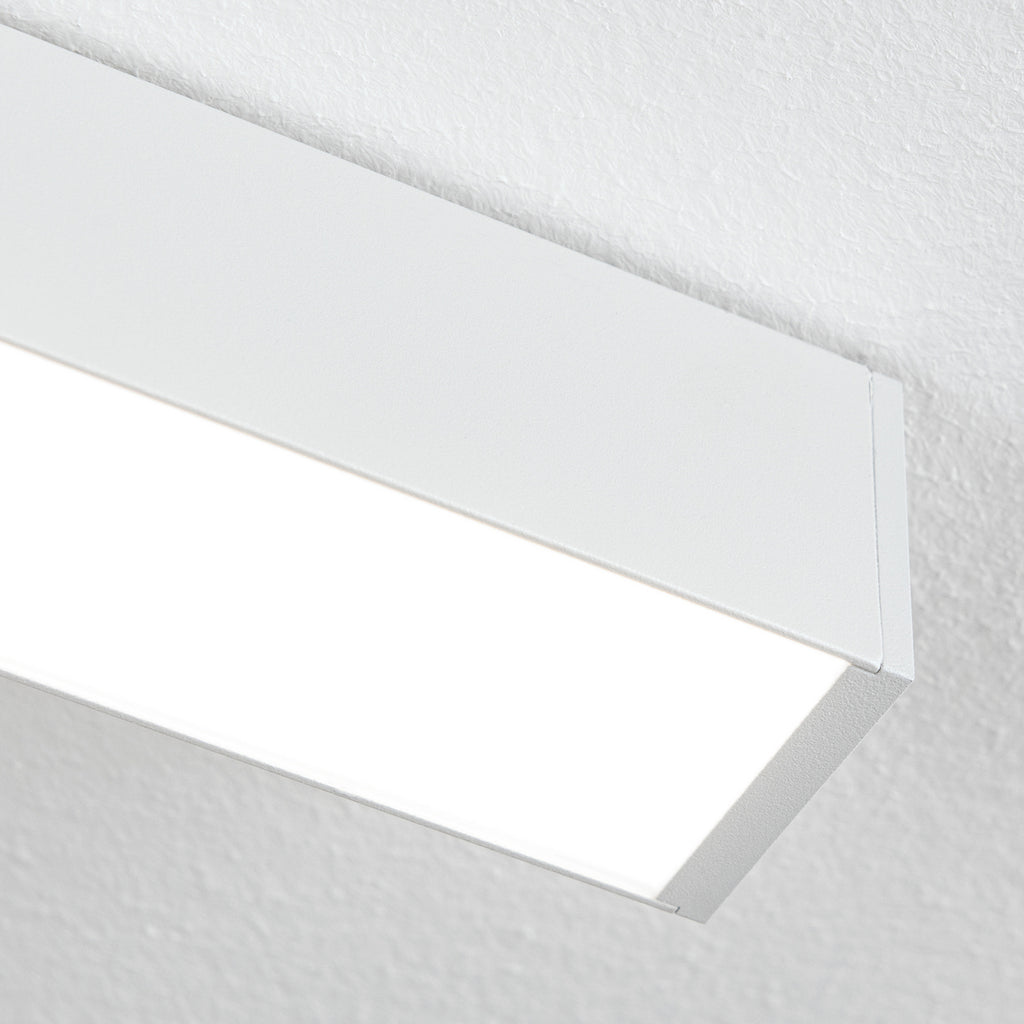 LED taklampe Bounce hvit aluminium CCT 113 cm 35W lysfordeling i rom