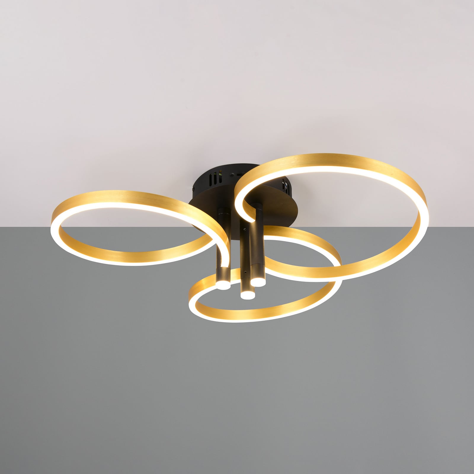 LED taklampe Caruso gull/svart dimbar CCT Ø65 cm detalj