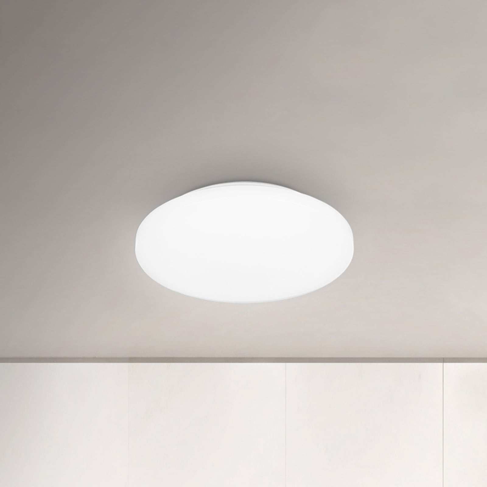 LED taklampe Case hvit IP44 Ø28 cm 12W varmhvit forfra