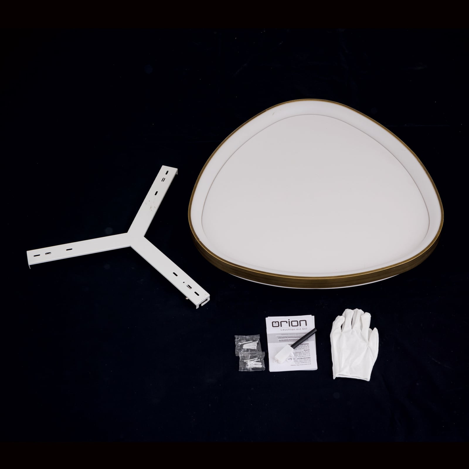 LED taklampe Charlie opalhvit antikk messing Ø65 cm - oversikt