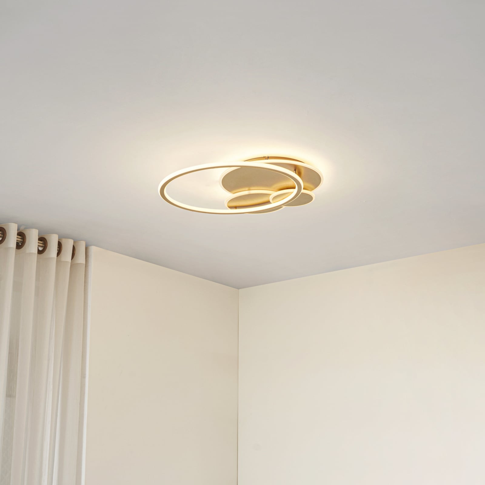 LED taklampe Circulo gull 60 cm bakside