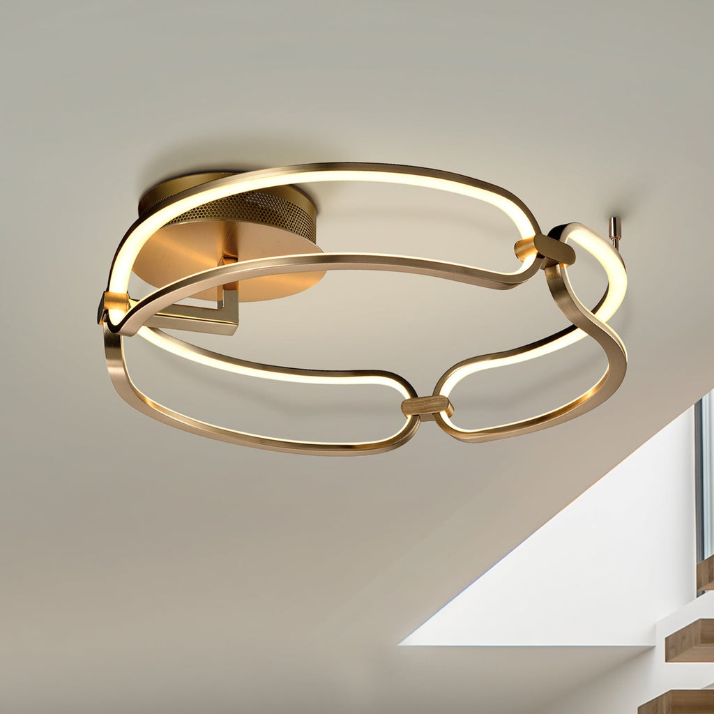 Detalj av LED taklampe Colette 3-lys roségull Ø47 cm