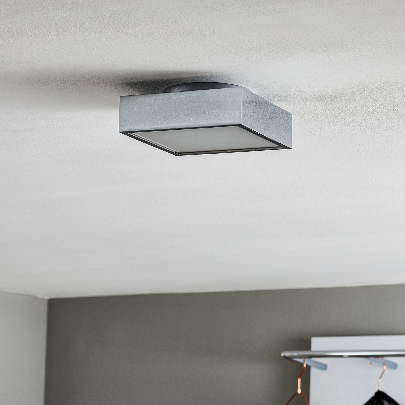 LED taklampe Cut 18 N dimbar krom 18x18 cm IP44 detalj av ramme