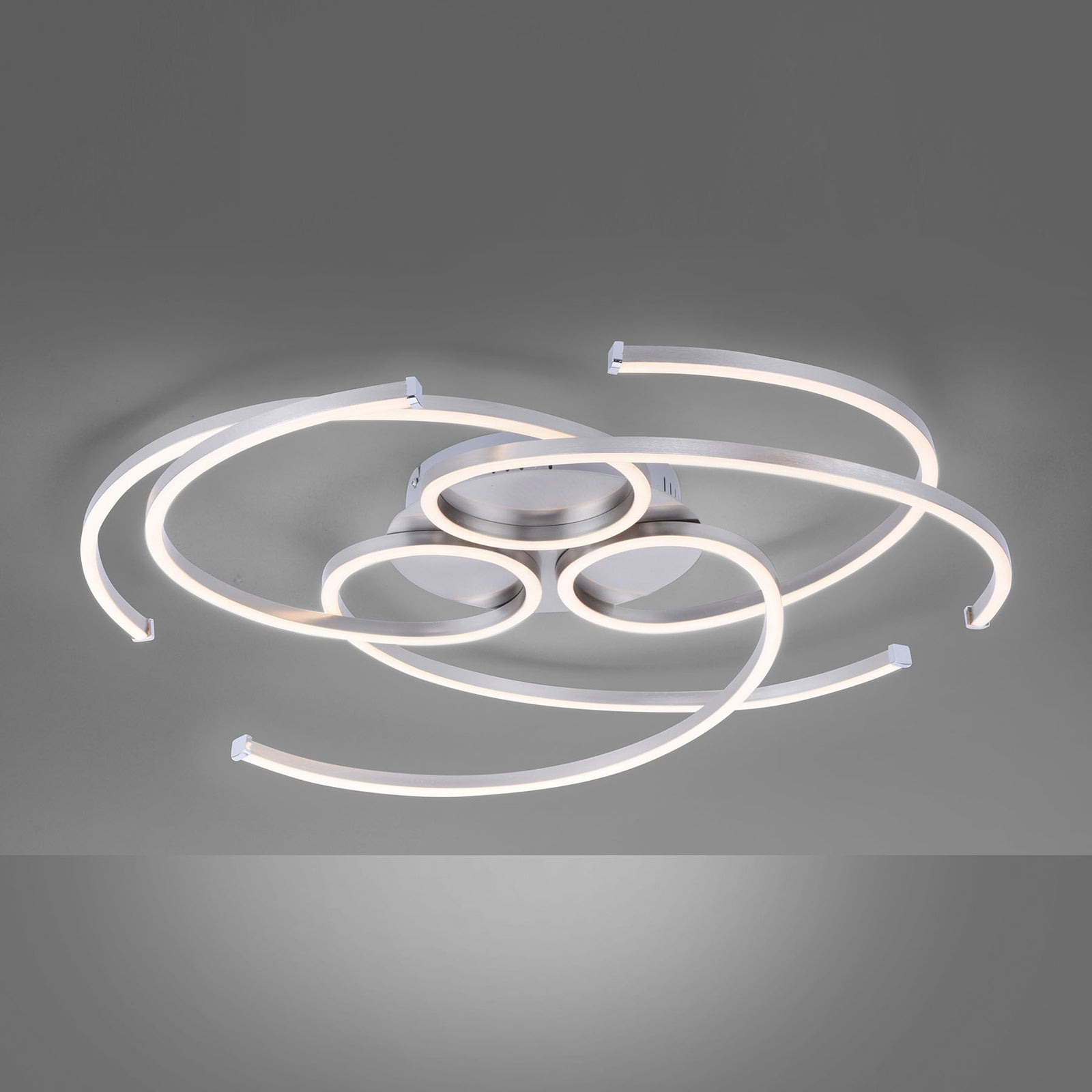 LED taklampe Danilo dimbar aluminium 72x72 cm 40W montert i rom